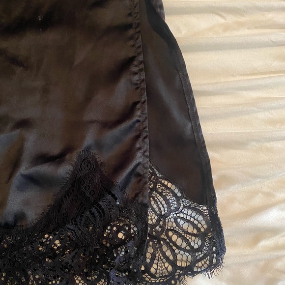 Black Satin Pencil Skirt with lace trimming size Medium - Picture 2 of 4